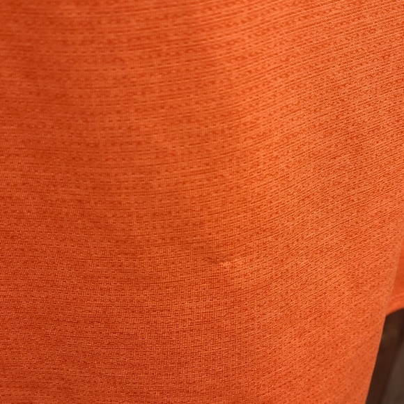 ๐ 2/$30 ADIDA RUNNING ACTIVE TOP WEAR - Picture 5 of 5